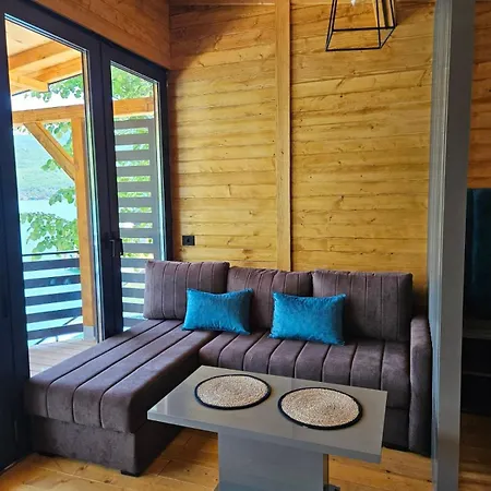 Razlicak - Jezero Perucac