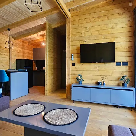 Razlicak - Jezero * Perucac