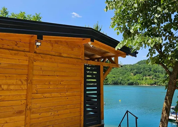 Razlicak - Jezero Perucac