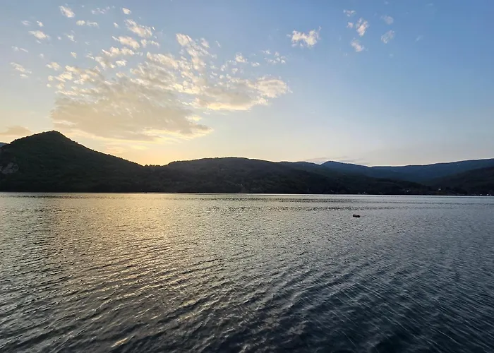 Razlicak - Jezero Perucac